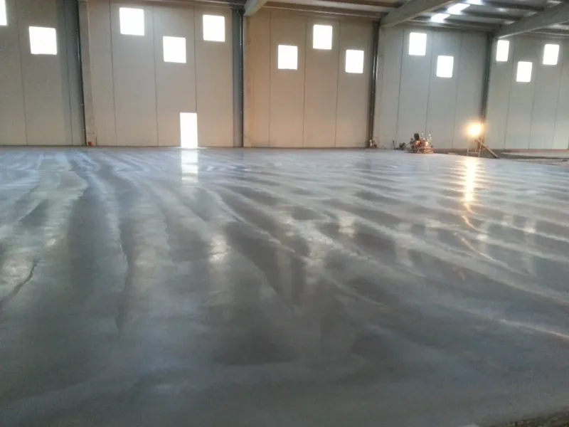 Nave industrial con hormigón pulido (foto 2)