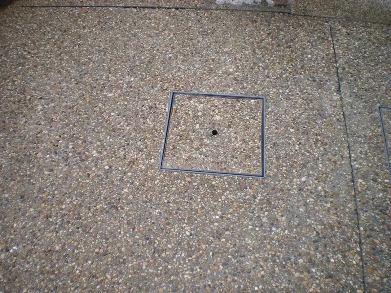 Paseo de hormigón desactivado (árido visto) (foto 4)